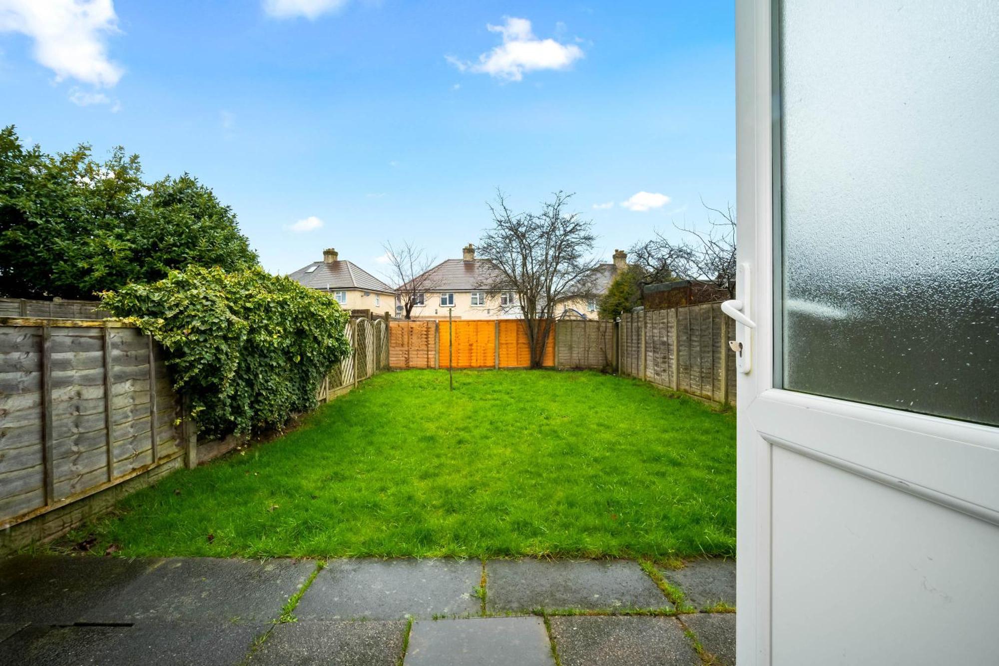 5 Bedrooms - 5 Bathrooms - Parking - Garden - 376
