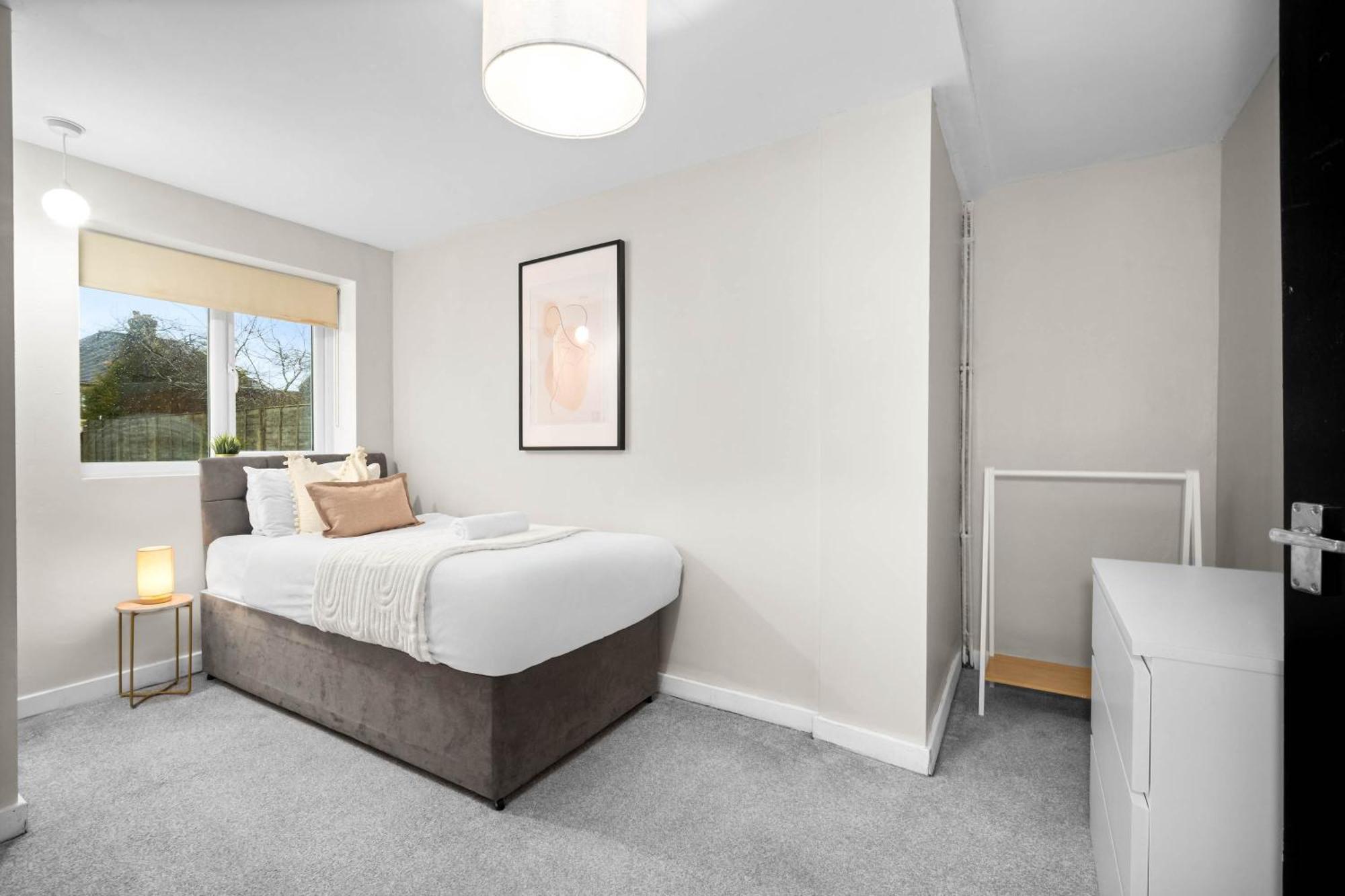 5 Bedrooms - 5 Bathrooms - Parking - Garden - 376 Holiday home Birmingham